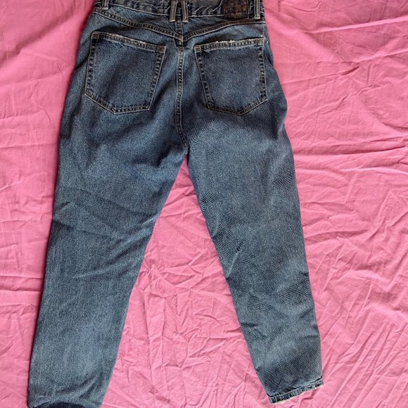 PULL & BEAR DISTRESSED HIGHRISE MOM JEANS - Picture 9 of 9